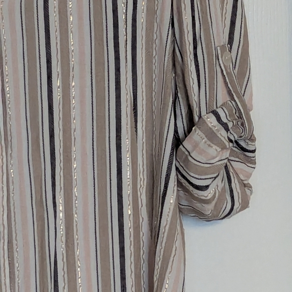 Women's (Size M) Long Striped V-neck Button Down Blouse/Top Long or 3/4 Sleeves - Picture 3 of 15